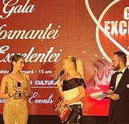 Știrile Kanal D – Premiate la Gala Performanței și Excelenţei. Cristina Dorobanțu, prezentatoare jurnalului Kanal D de la prânz: "Le mulţumesc milioanelor de telespectatori pentru încrederea pe care ne-o arată în fiecare zi''